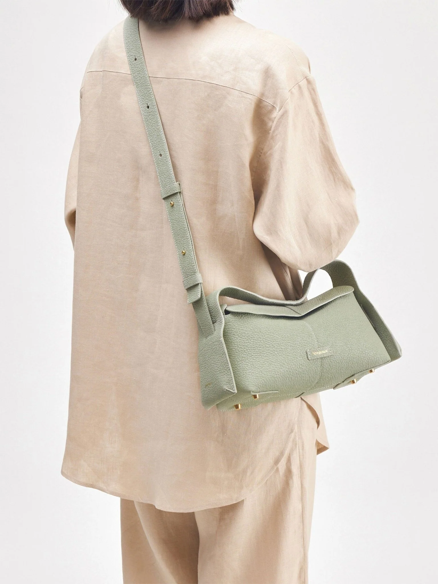 1066-small-drippy-roof-bag-4.webp Small Drippy Roof Bag