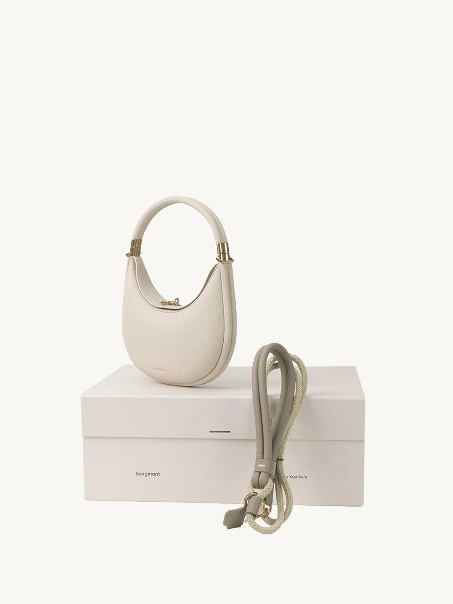 1136-small-luna-pet-leash-box-1.webp Small Luna & Pet Leash Box
