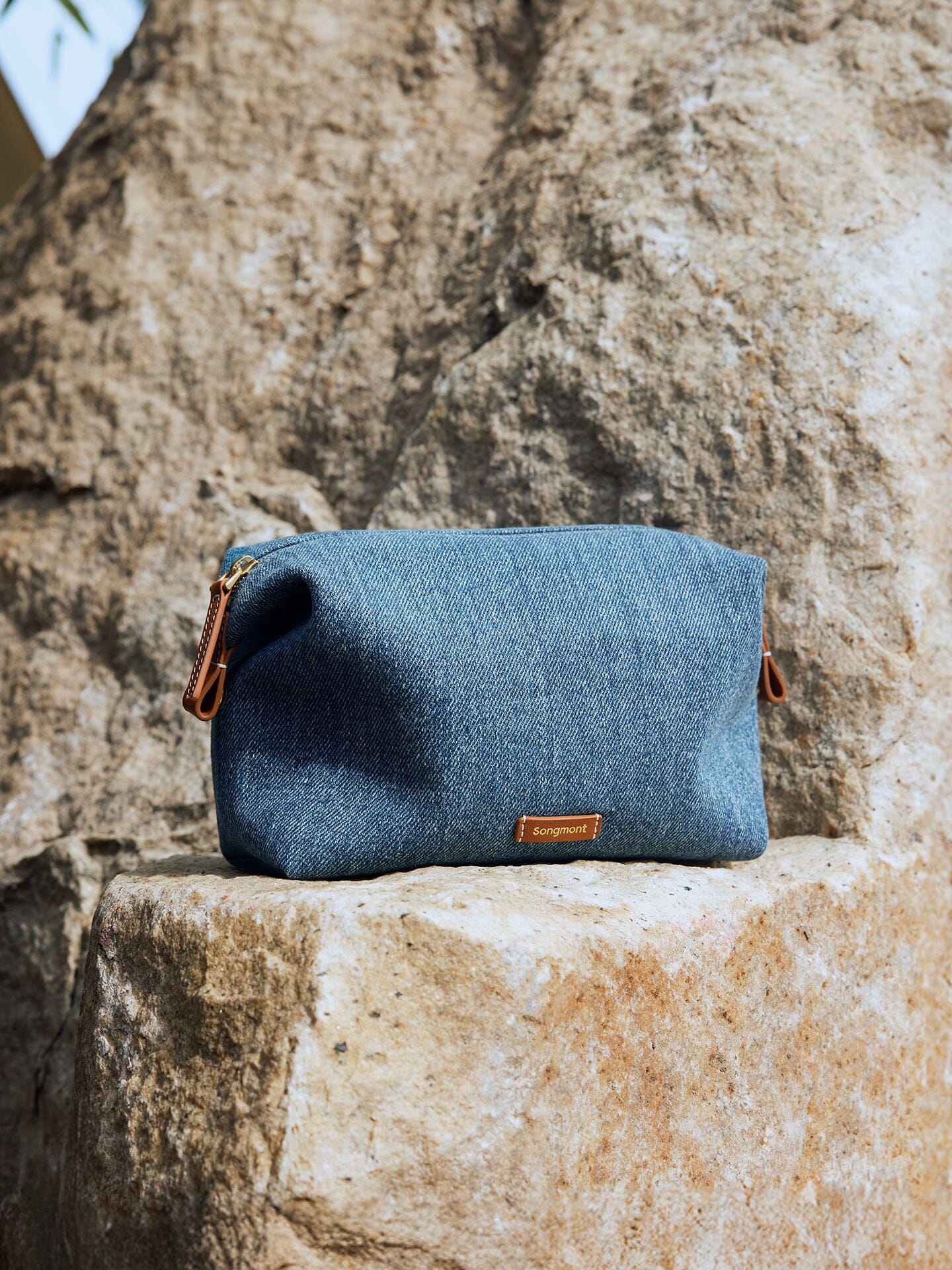 1219-songmont-travel-pouch-2.jpg Songmont Travel Pouch