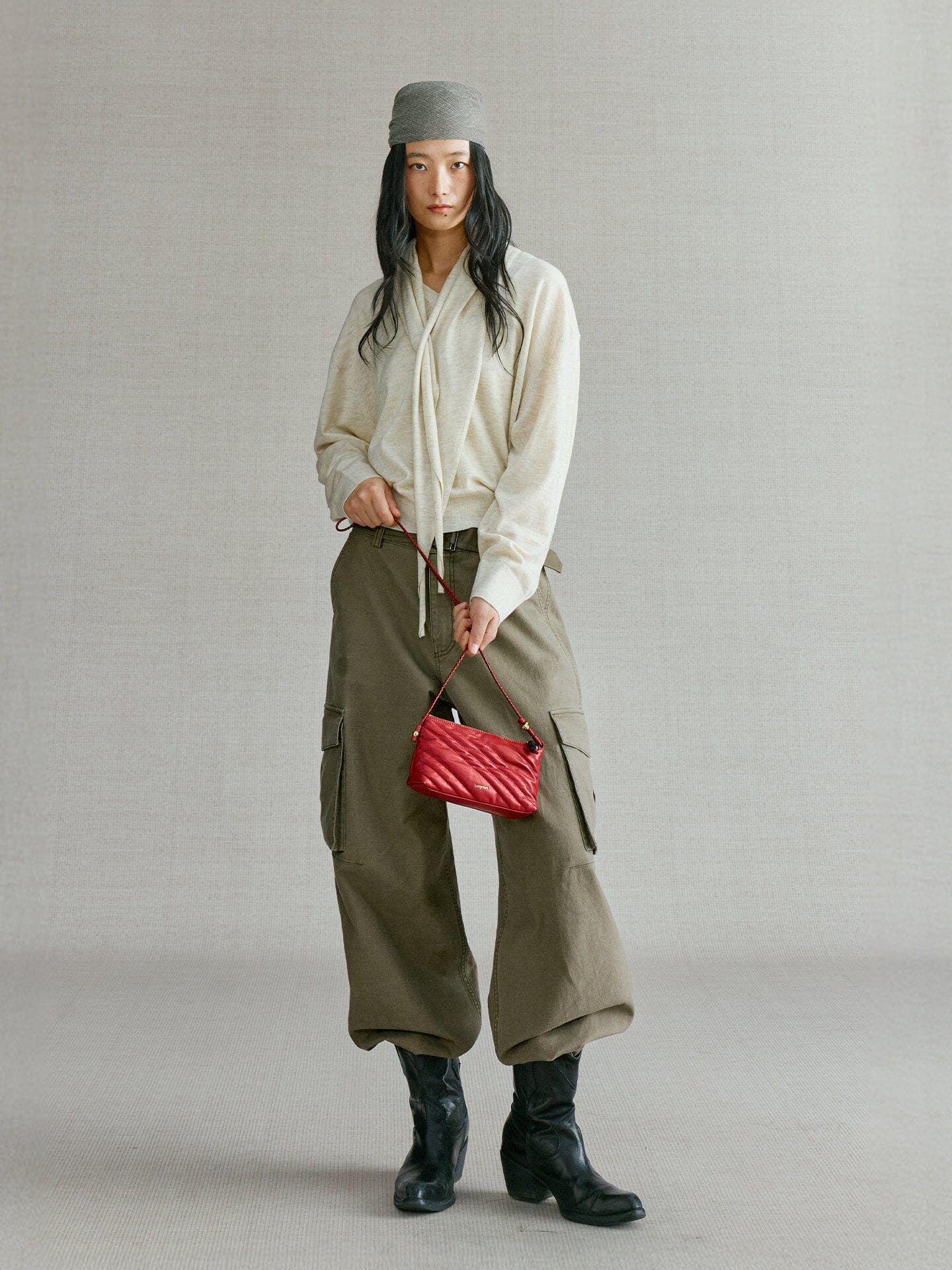 Winding Underarm Bag