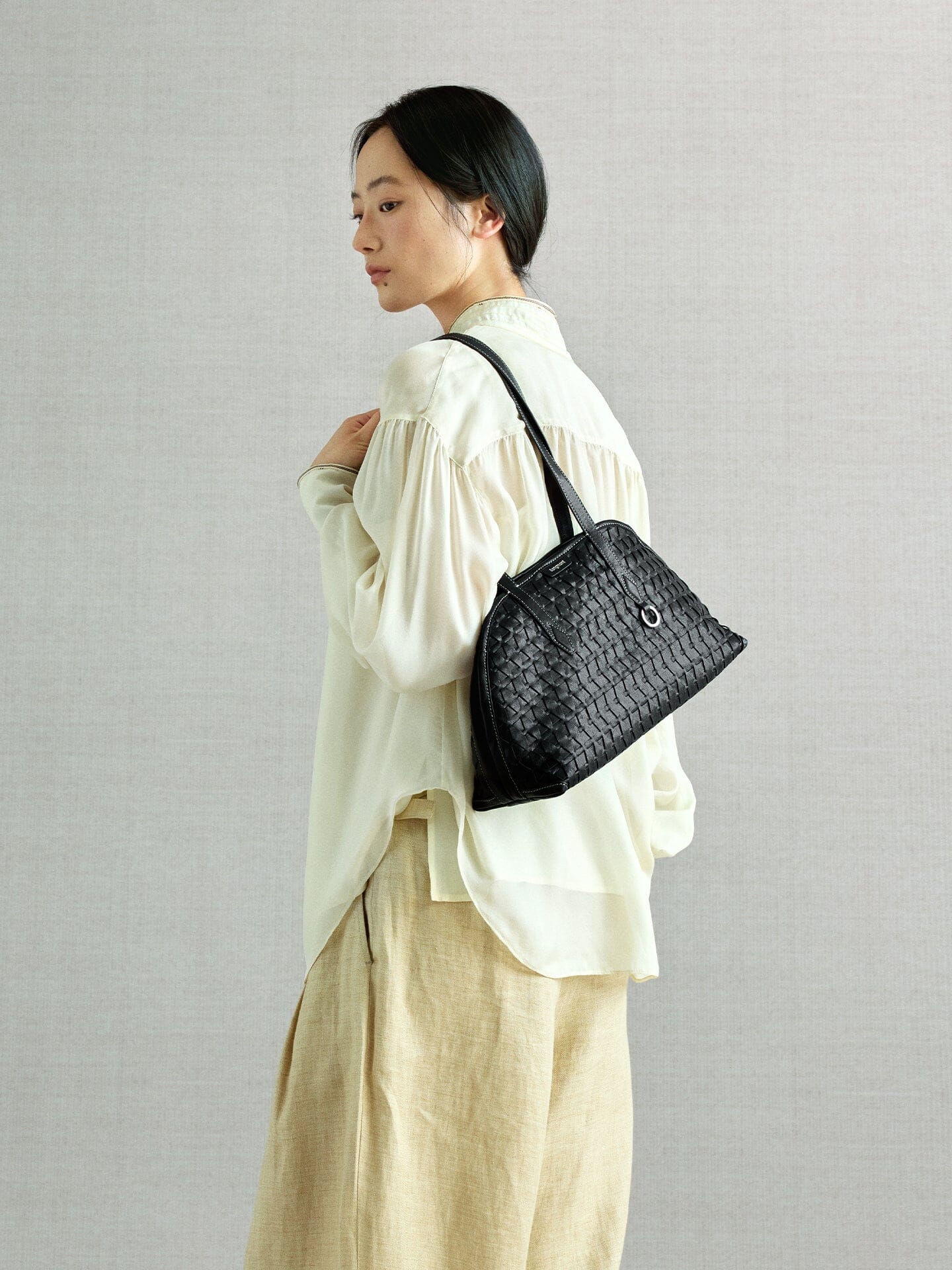 161-lattice-shellseeker-bag-2.jpg Lattice Shellseeker Bag