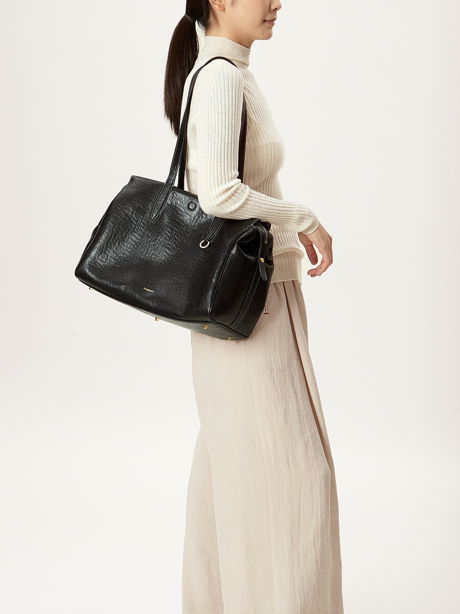 284-medium-yore-duffle-bag-vegan-leather-2.jpg Medium Yore Duffle Bag - vegan leather