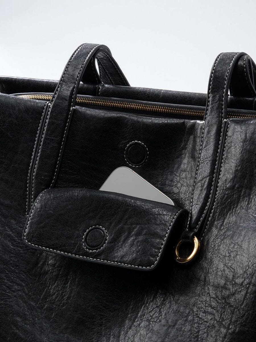 284-medium-yore-duffle-bag-vegan-leather-7.jpg Medium Yore Duffle Bag - vegan leather