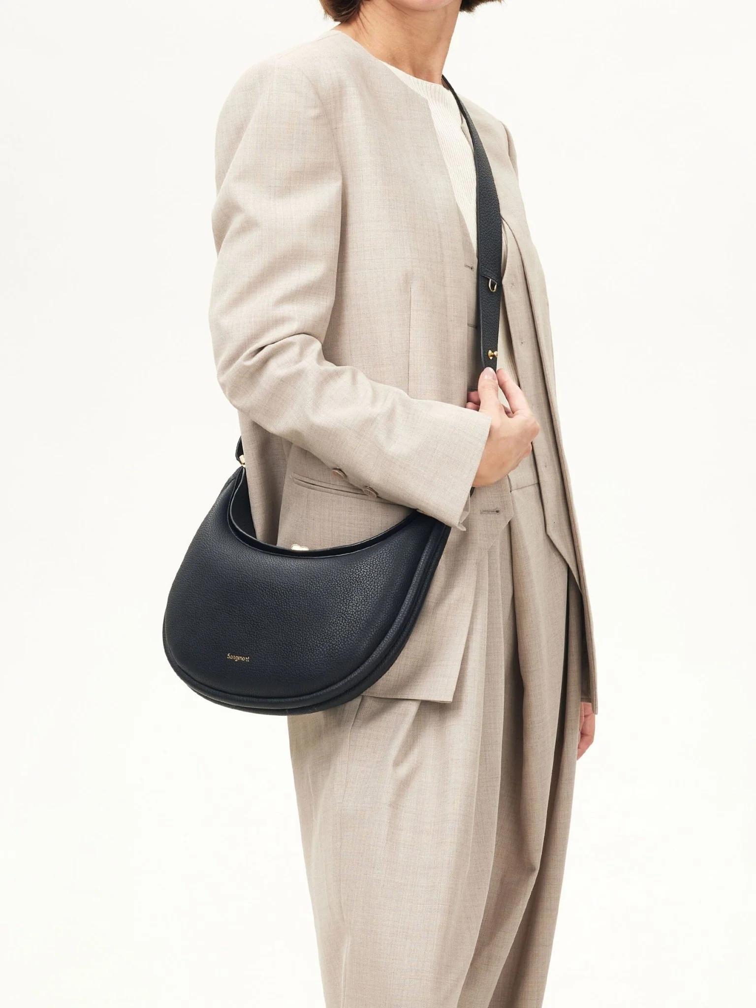 400-luna-bag-3.webp Luna Bag