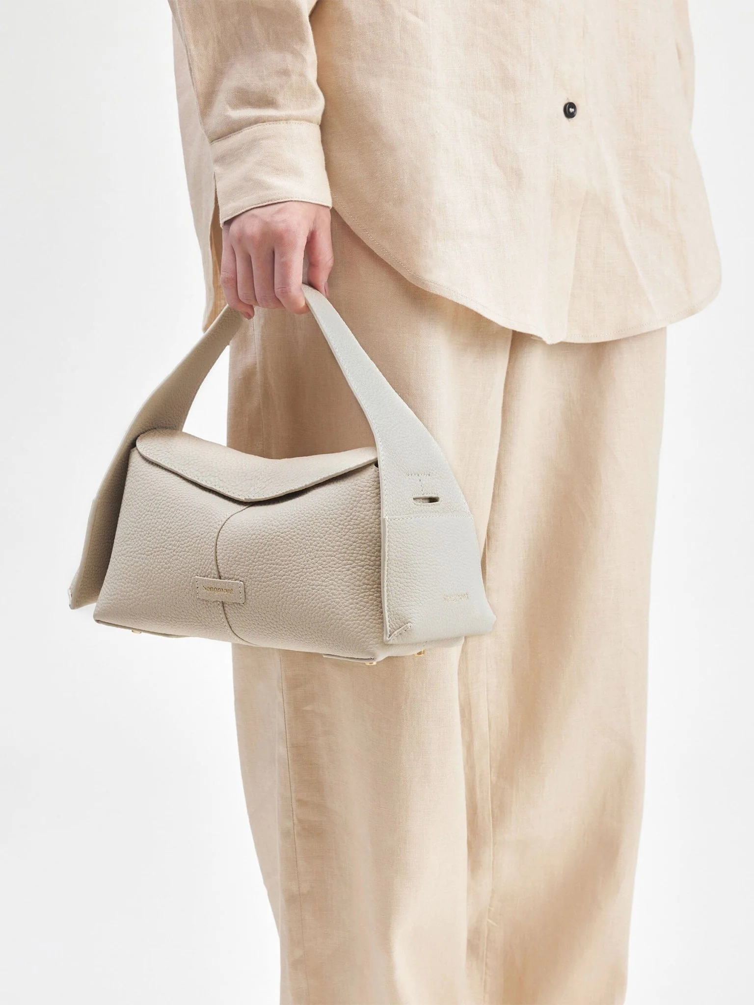 560-small-drippy-roof-bag-2.webp Small Drippy Roof Bag