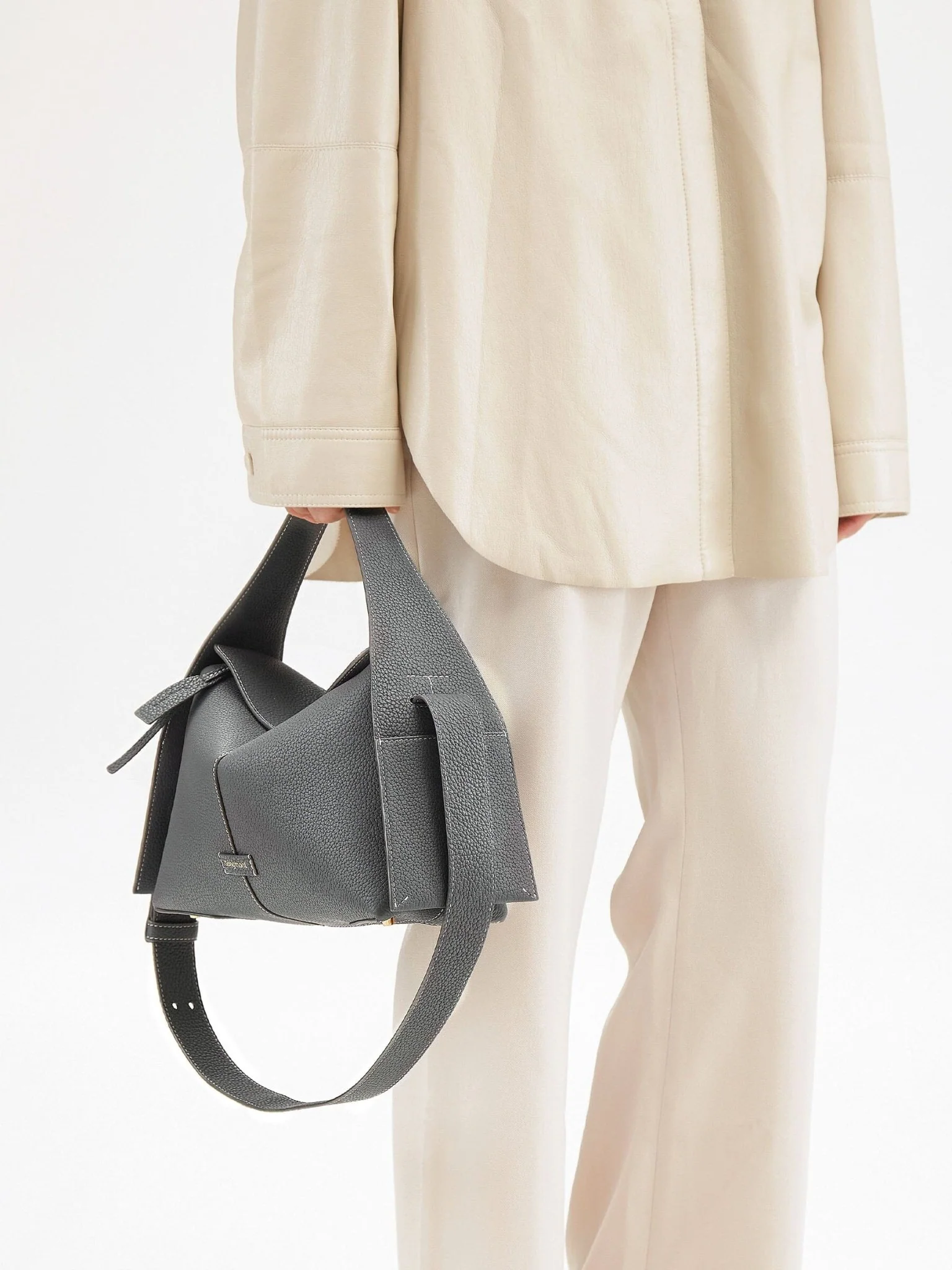 564-drippy-roof-bag-2.webp Drippy Roof Bag